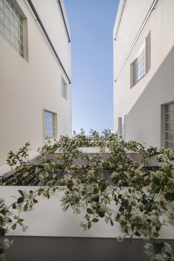 Alinea Urban Saripolou Square Aparthotel Limassol Exteriör bild